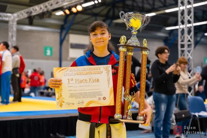 2xCrina aduc aurul mondial la Galaţi