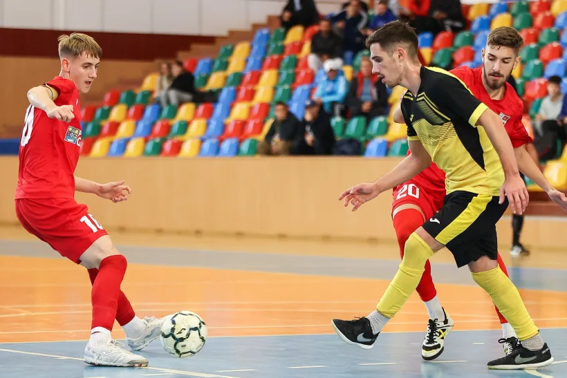 Campionii de la United Galați tot în frunte
