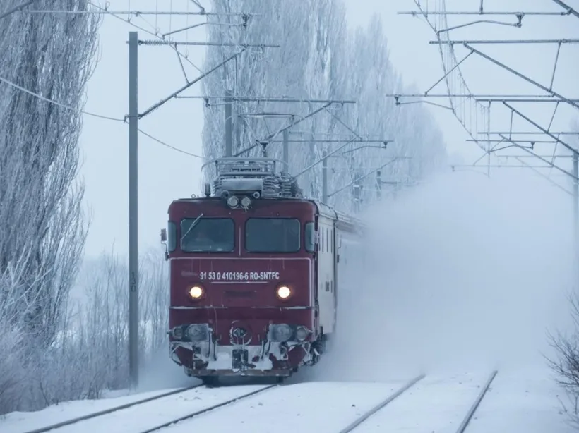 Circulația trenurilor, afectată de viscol