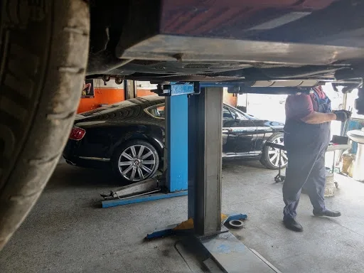 27 de service-uri din Galați, controlate de inspectorii de muncă