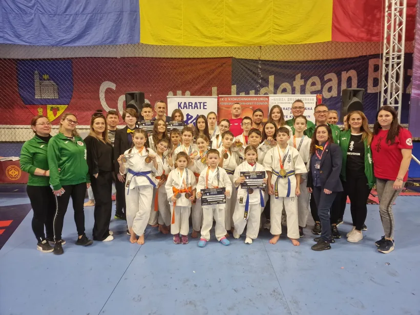 Salbă bogată de aur, argint şi bronz pentru ACS Triumf Dojo