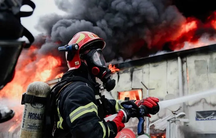 Pompierii salvatori români s-au confruntat cu 30.000 de incendii în 2024