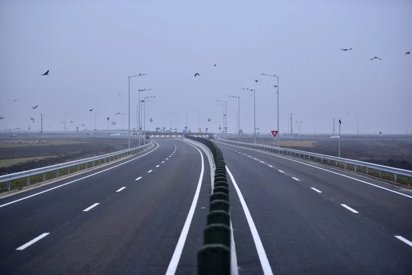 Cel mai scump contract de infrastructură rutieră din România, în linie dreaptă