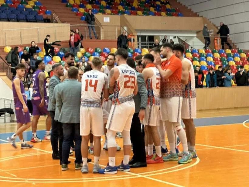 Baschetbaliştii lui Florin Nini ştiu să şi câştige