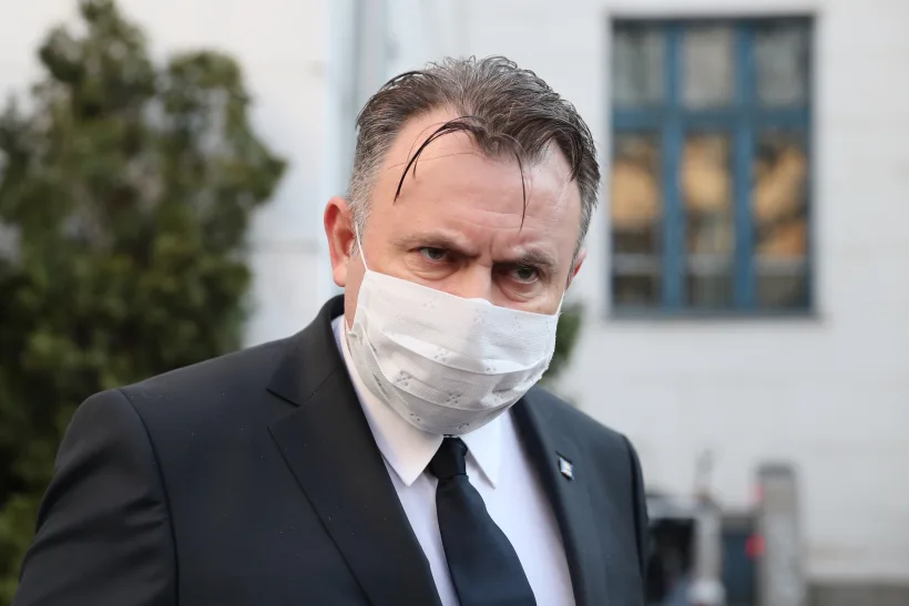Ministrul Sănătății, Nelu Tătaru recunoaște că era greșită formula de calcul privind scenariile în care se va merge la școală