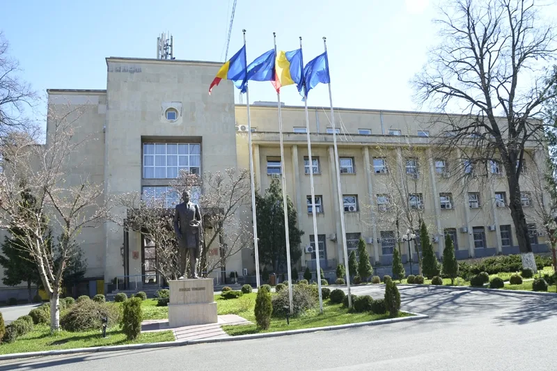 Atenţionare MAE pentru ronâni: Erupţie vulcanică în sud-vestul Islandei
