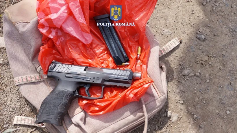 Un gălățean a fost prins în timp ce încerca să vândă un pistol