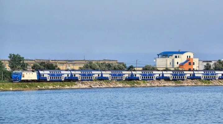 Mai multe trenuri spre litoral în minivacanța de 1 Mai