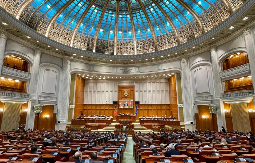 Guvernul Bolojan față în față cu prima moţiune de cenzură