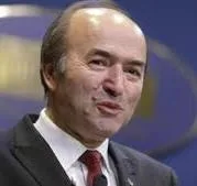 Reforma pensiilor speciale ale magistraţilor ar putea trece testul constituţionalităţii