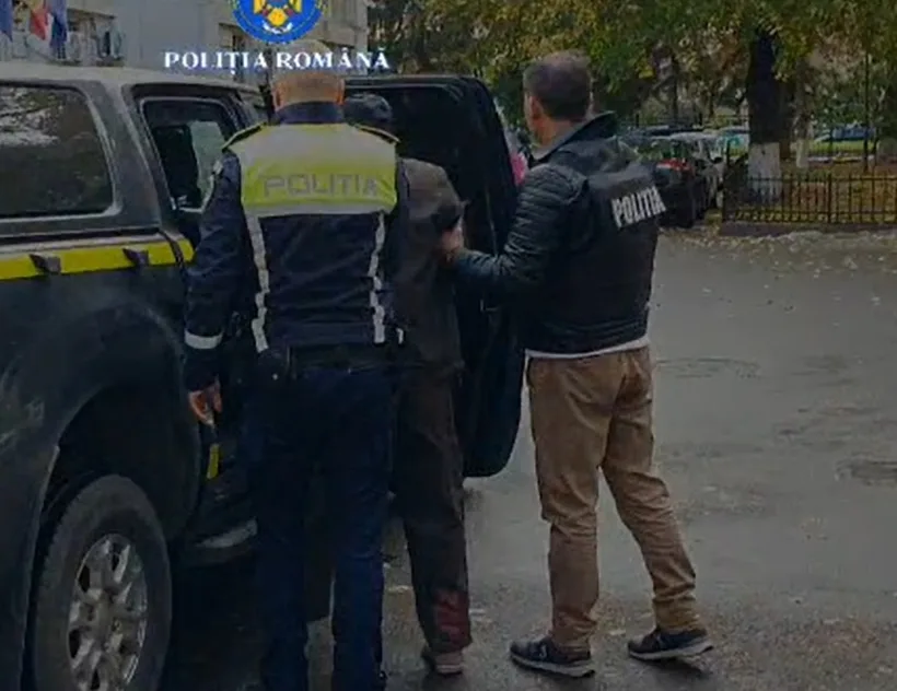 Un bărbat din Cavadinești a fost arestat după ce a spânzurat un câine primit spre adopție