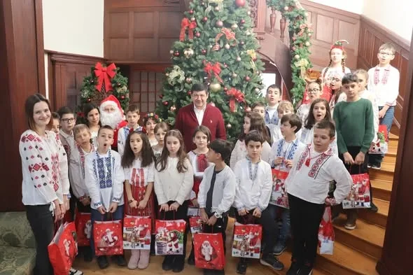 Costel Fotea: Tradițiile românești, păstrate vii de elevii din Galați și Tulucești