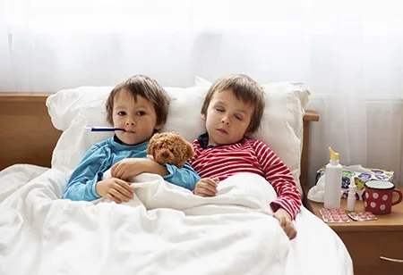 50 de respirații pe minut- cifra pe care părinții trebuie să o rețină, avertizează un reputat medic pediatru