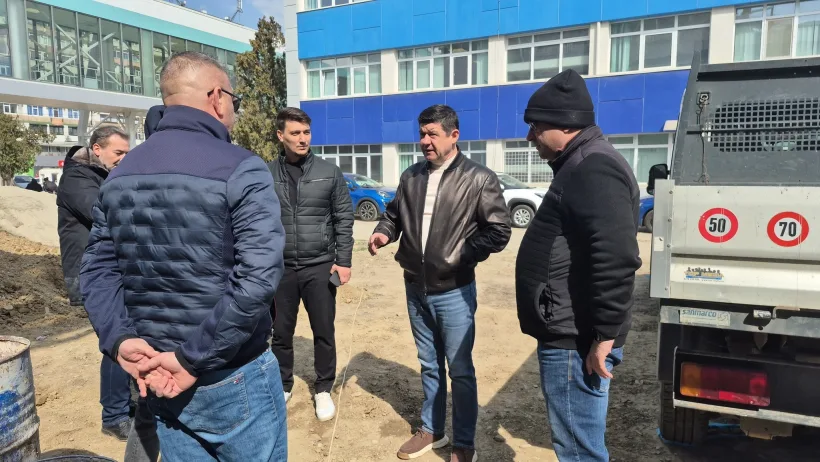 Costel Fotea prezintă stadiul lucrărilor la parcarea de la Spitalul Județean Galați