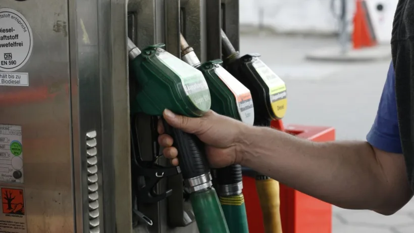PSD cere reducerea accizelor la carburanți, pe lângă măsurile anunțate de Guvern