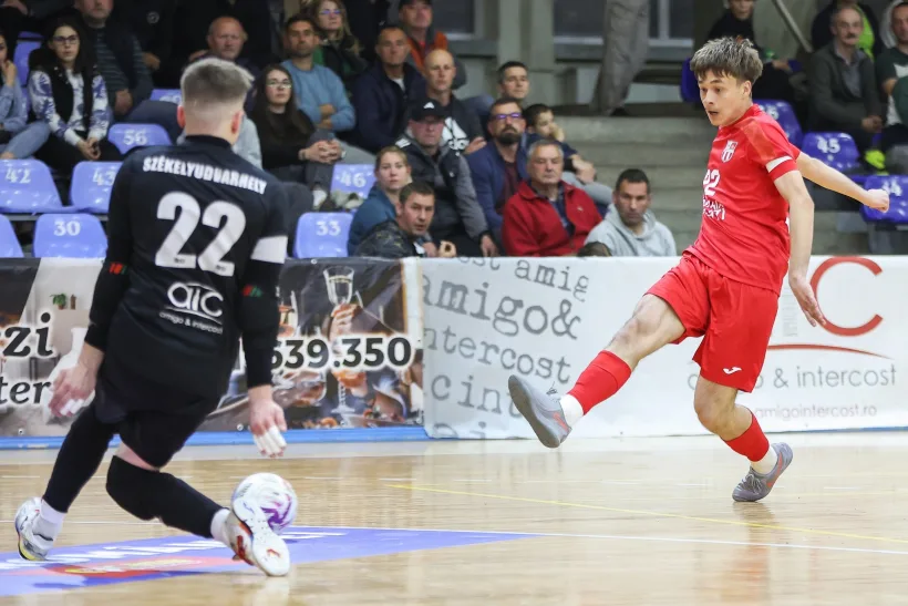 United a revenit de la 0-2 şi s-a calificat pentru finala Cupei României