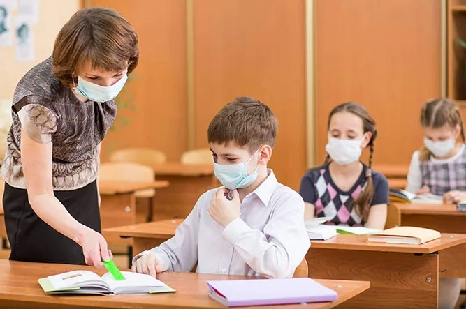 Recomandarea reprezentanților Inspectoratului Școlar București:"Micșorarea duratei orelor de curs în online"