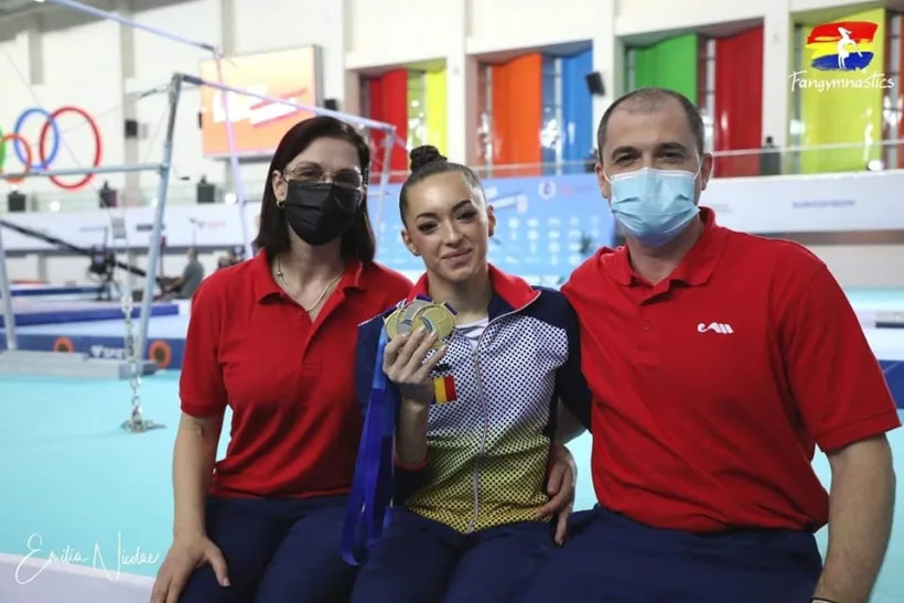 Gimnasta Larisa Iordache premiată de MAI
