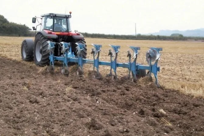 Ianuarie 2022: Galațiul, în top 3 al județelor cu cele mai multe terenuri agricole vândute