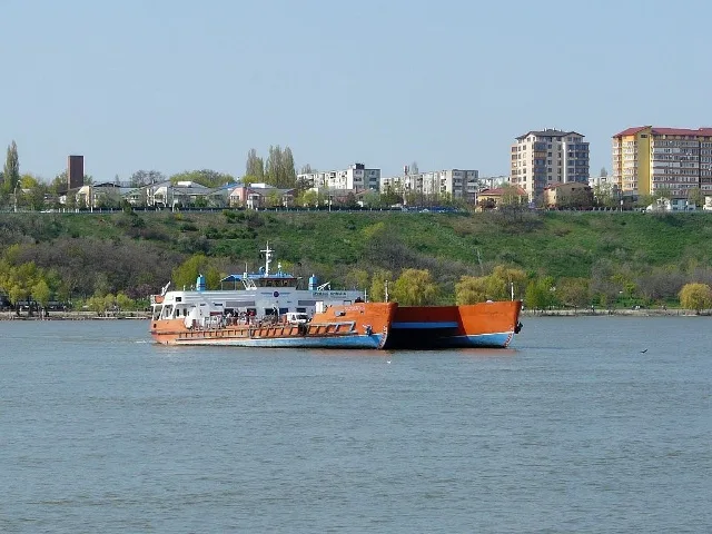 Traversarea Dunării doar cu singur bac vineri, între orele 09.00- 14.00