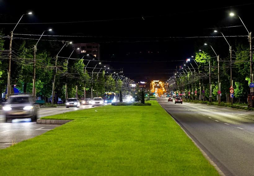 Alte 17 străzi din orașul Galați vor avea iluminat public economic