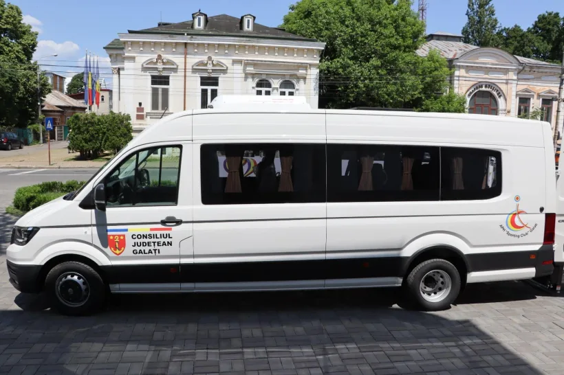 Primul microbuz din județul Galați destinat transportului persoanelor cu dizabilități locomotorii