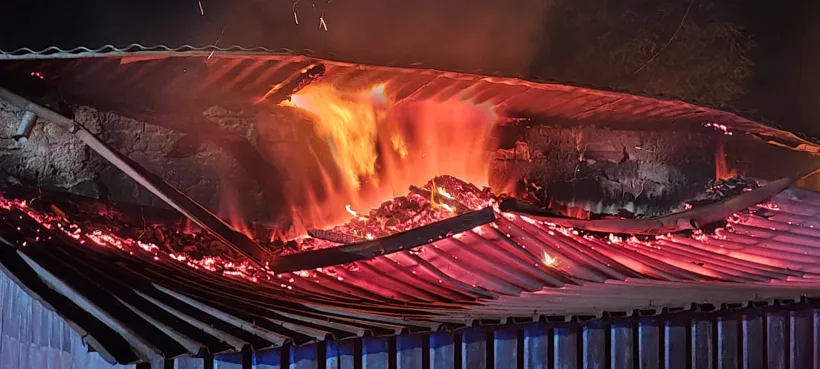 Incendiu violent la o școală din Galați