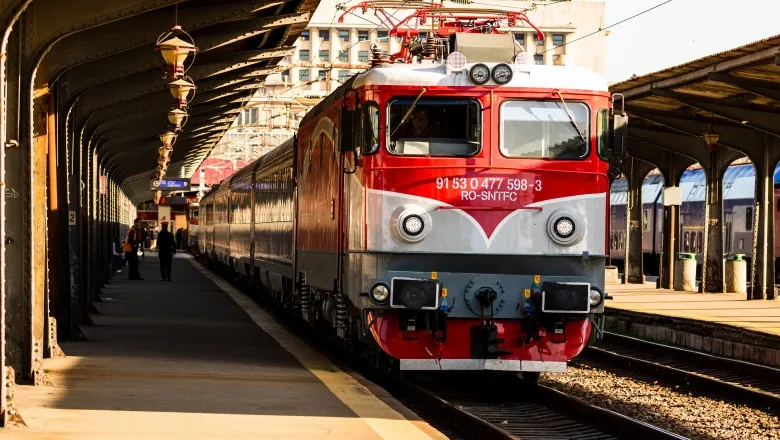 Grevă de avertisment la CFR: peste 260 de trenuri sunt oprite