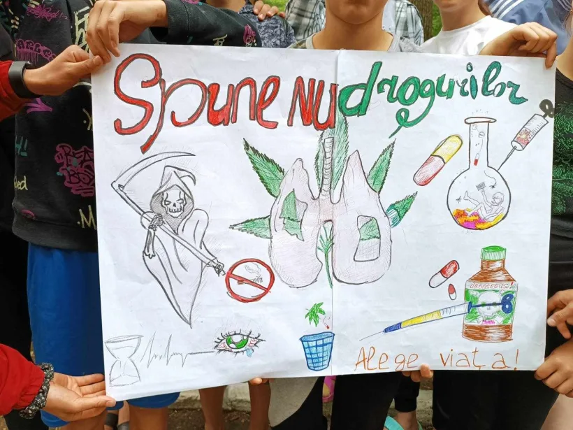 „Alege viața, NU drogurile!”, campanie adresată elevilor români