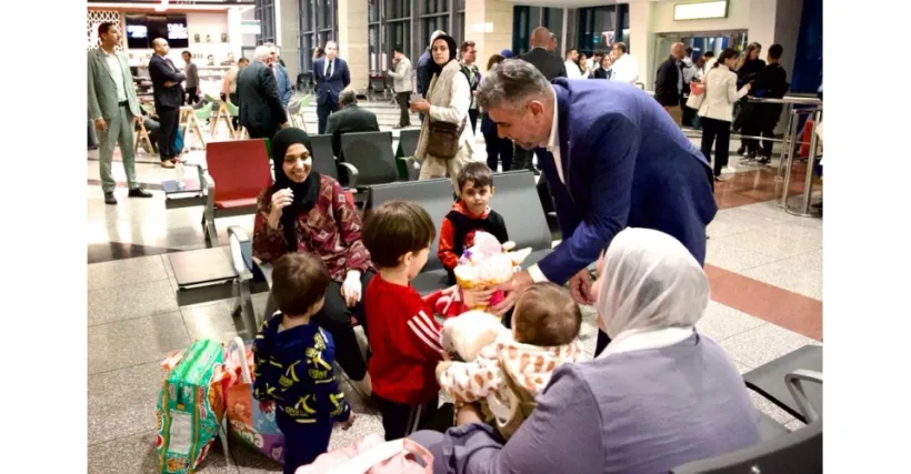 MAE: 93 români și familiile lor au fost evacuați din Fâșia Gaza