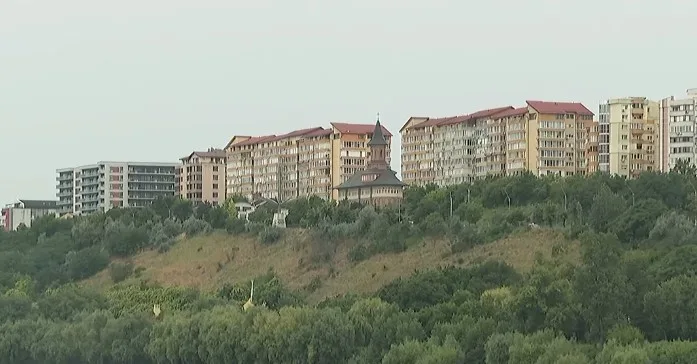 Controversa copacilor de pe Faleza Dunării. Primarul Ionuț Pucheanu: „Vor fi plantați 3.000 de arbori noi”