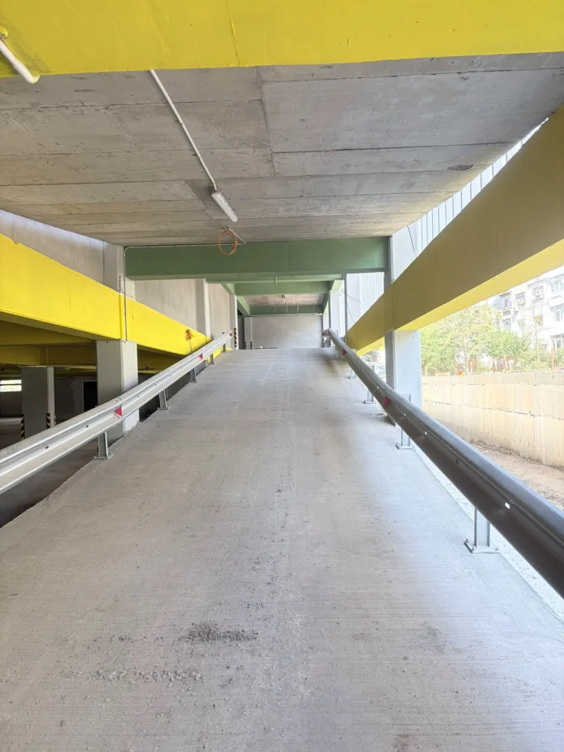 Se construiește o nouă parcare în Galați. 400 de locuri pentru șoferii din Micro 21