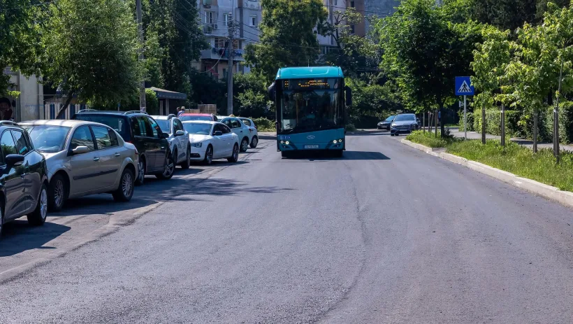 ASFALTARE. Trei trasee de autobuz din Galați, deviate timp de zece ore